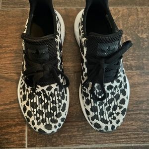 Adidas Women's Sneakers - Size 6